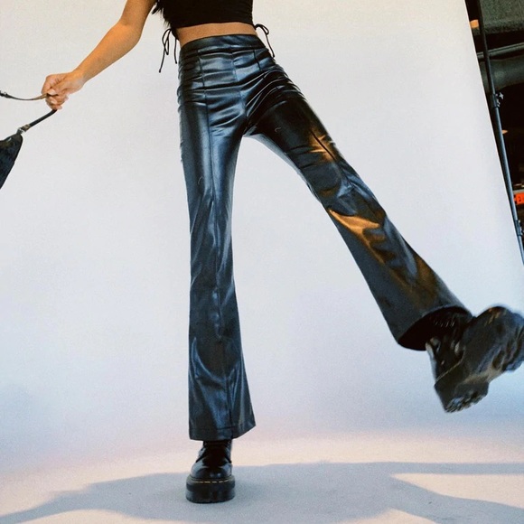 PRINCESS POLLY Black Vegan Leather Wide Leg Pants in Black SZ 6 - Picture 3 of 13